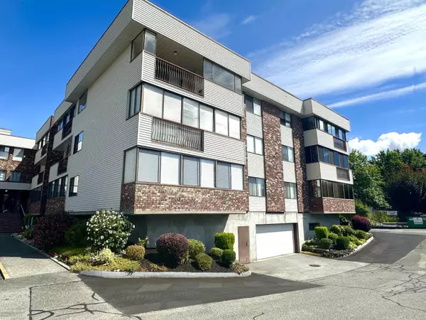 Abbotsford, BC V2S2J6,33369 OLD YALE RD #205