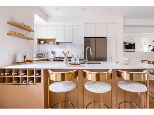 Surrey, BC V3Z1J9,2350 165 ST #148