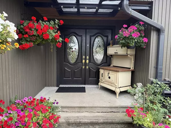 Abbotsford, BC V2S5M7,35004 LABURNUM AVENUE