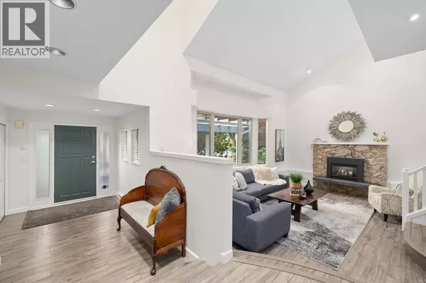 North Vancouver, BC V7N2C7,3690 RUTHERFORD CRESCENT