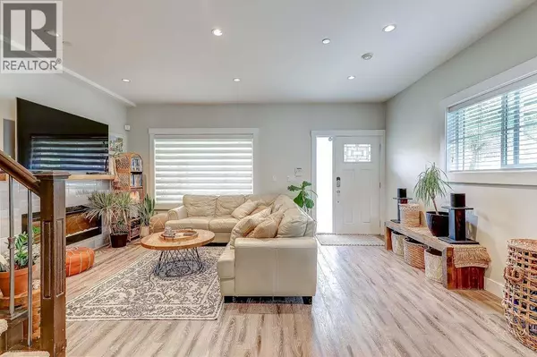 Vancouver, BC V5R3N9,5606 RHODES STREET
