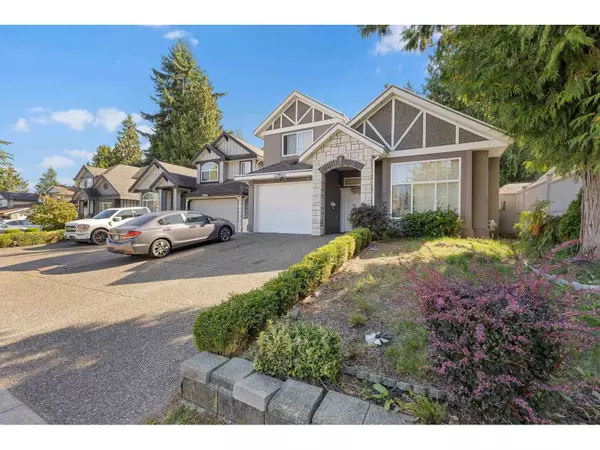 Surrey, BC V3W7C2,12898 68 AVENUE