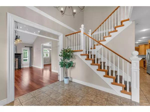 Surrey, BC V4A9T9,2233 134 STREET