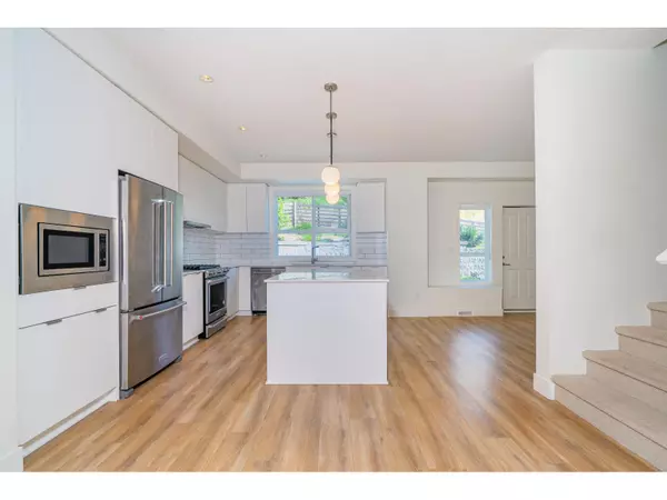 Surrey, BC V3Z1J3,16561 17A AVE #81