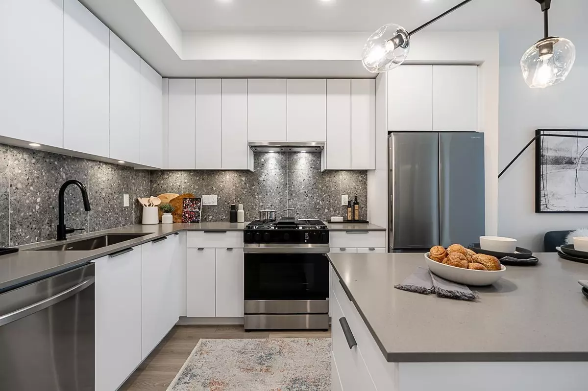 Langley, BC V2Y3X8,7936 206 ST #511