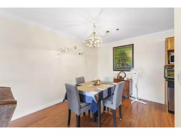 Abbotsford, BC V2S6Z5,33535 KING RD #315