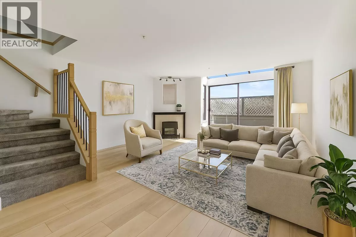 Maple Ridge, BC V2X3C1,22356 MCINTOSH AVE #209