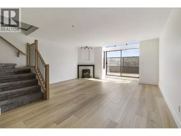 Maple Ridge, BC V2X3C1,22356 MCINTOSH AVE #209