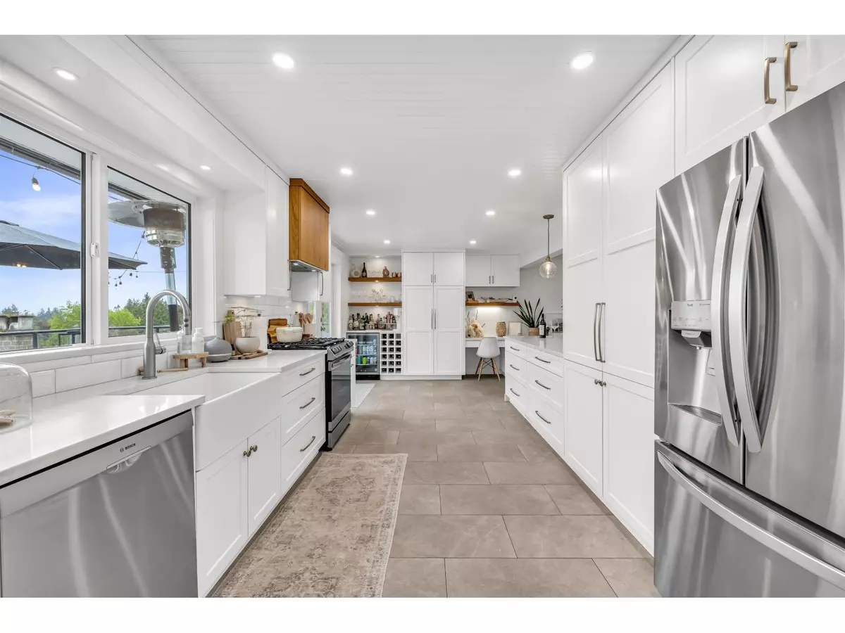 Langley, BC V3A3K1,20755 46A AVENUE