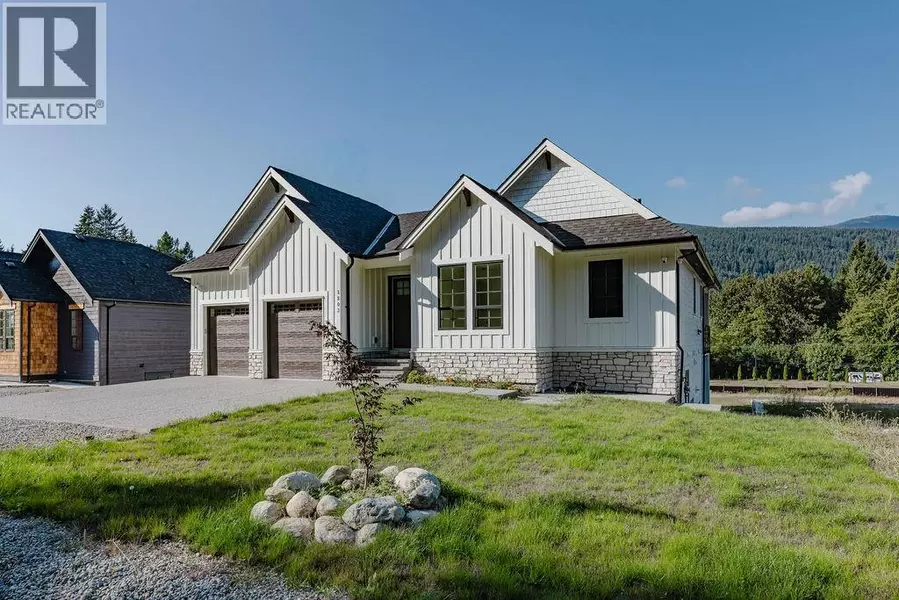 1203 CASTLE ROAD, Gibsons, BC V0N1V5