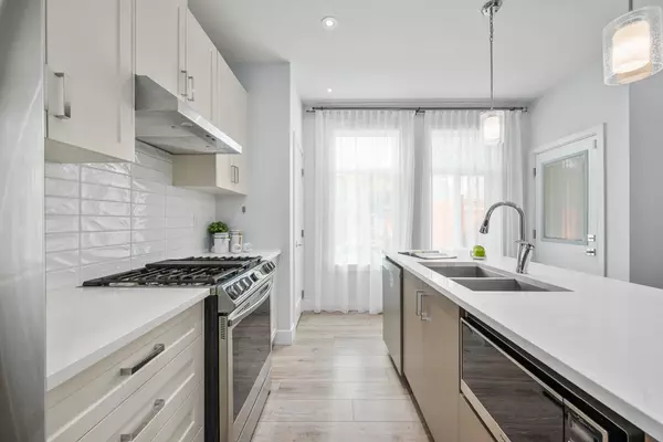 Langley, BC V2Y4K3,7764 204 STREET