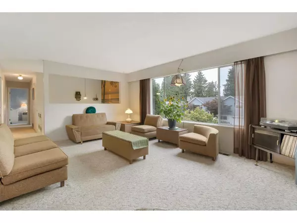 Delta, BC V4C3Y8,11138 84B AVENUE