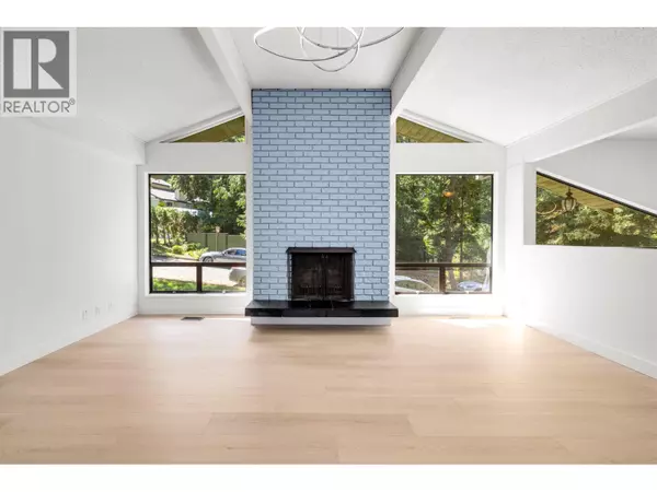 North Vancouver, BC V7G1H8,4755 COVE CLIFF ROAD