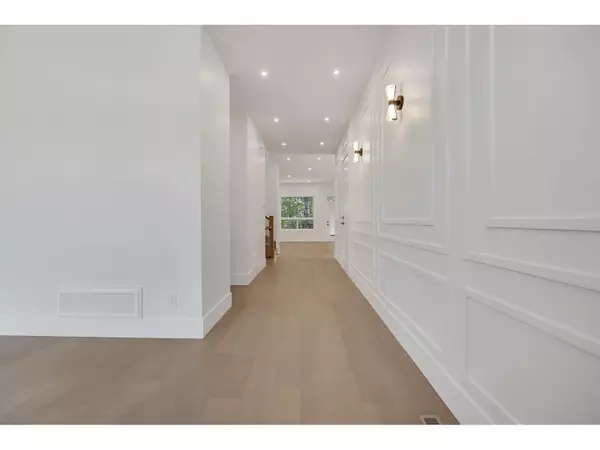 Abbotsford, BC V4X0A6,2378 MERLOT BOULEVARD