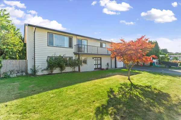 Abbotsford, BC V2T3W2,1943 CATALINA CRESCENT