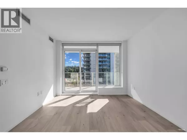 Burnaby, BC V3J0M2,3833 EVERGREEN PL #804