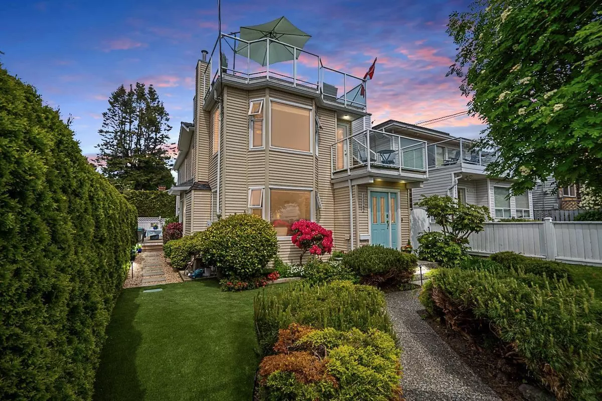 White Rock, BC V4B1H8,15549 VICTORIA AVENUE