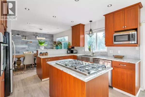 Coquitlam, BC V3K5T3,311 HICKEY DRIVE