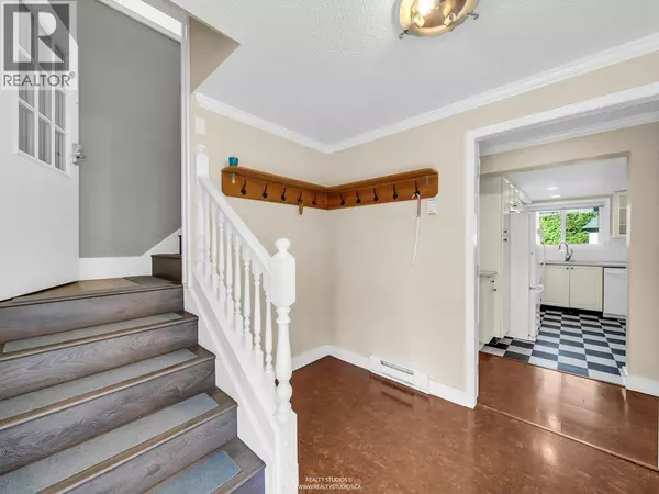 Richmond, BC V7C2R9,6500 AZURE ROAD