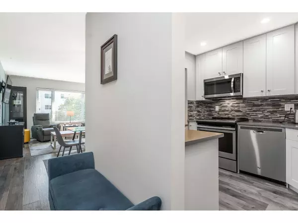 White Rock, BC V4B3Y2,1355 WINTER #110