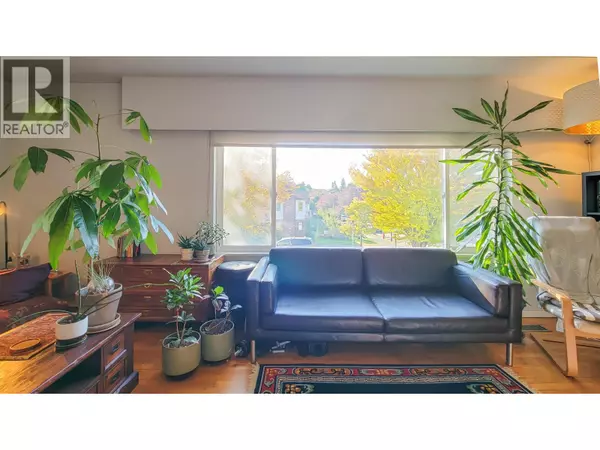 Vancouver, BC V5K2S8,3304 VENABLES STREET