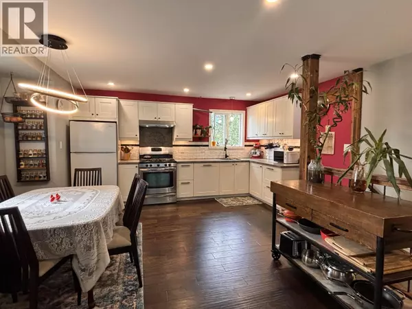 100 Mile House, BC V0K2E3,6201 FINN ROAD