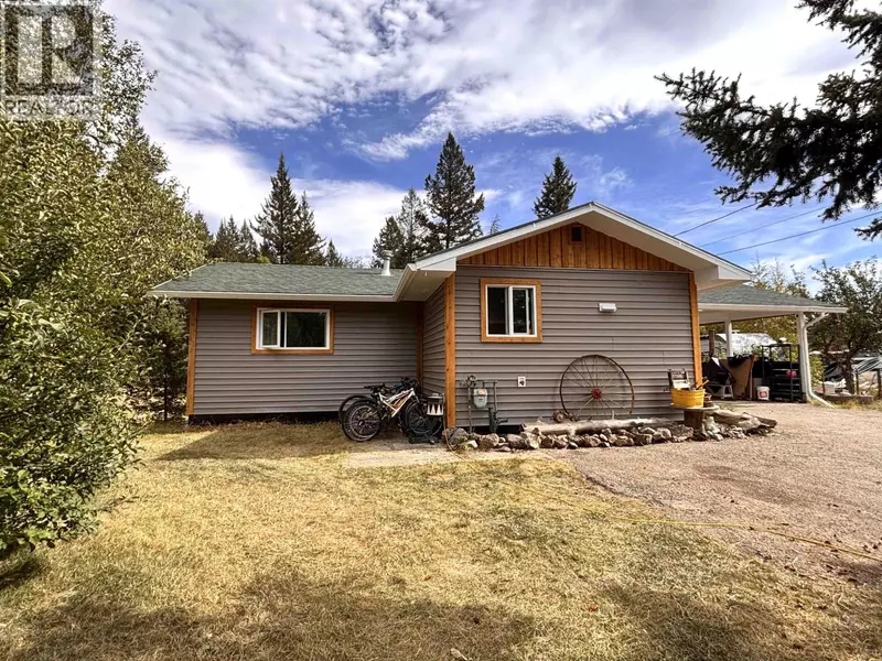 6201 FINN ROAD, 100 Mile House, BC V0K2E3