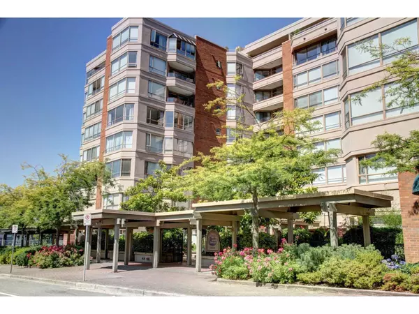 White Rock, BC V4B2P4,15111 RUSSELL #812