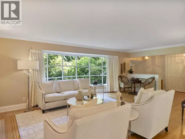 West Vancouver, BC V7S1M4,475 SOUTHBOROUGH DRIVE