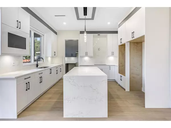 Delta, BC V4C6J5,9524 118 STREET