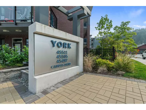 Chilliwack, BC V2R6K8,45511 CAMPUS DR #102