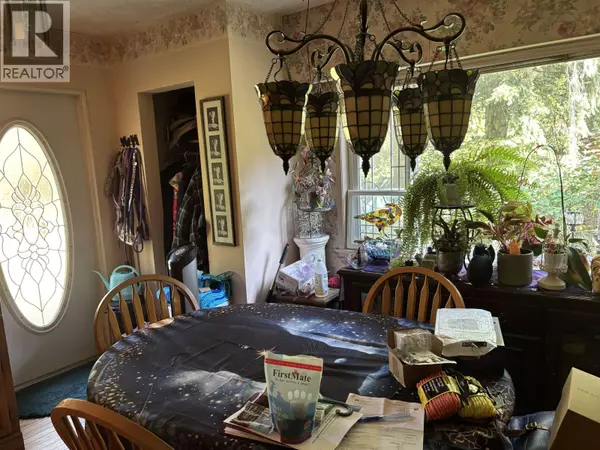 Maple Ridge, BC V2W1Y7,27338 112 AVENUE