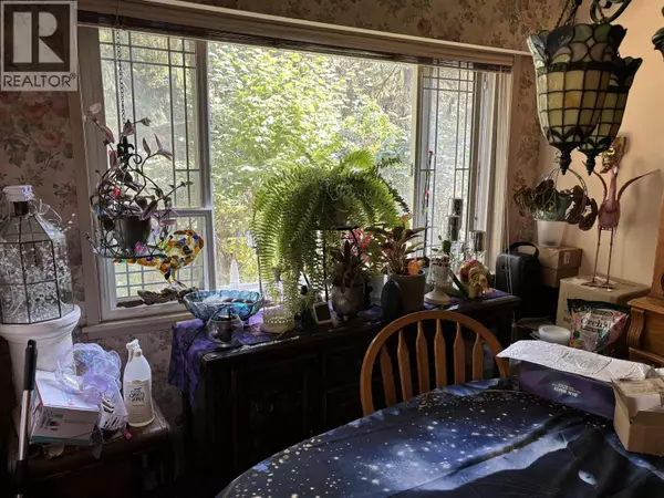 Maple Ridge, BC V2W1Y7,27338 112 AVENUE