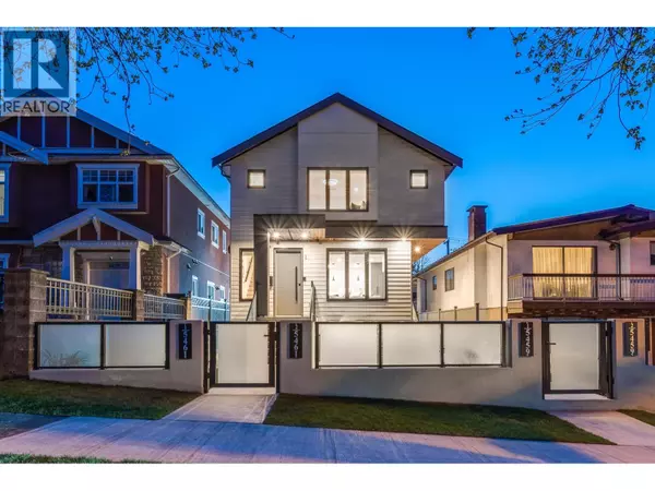 5461 RHODES ST #1, Vancouver, BC V5R3P1