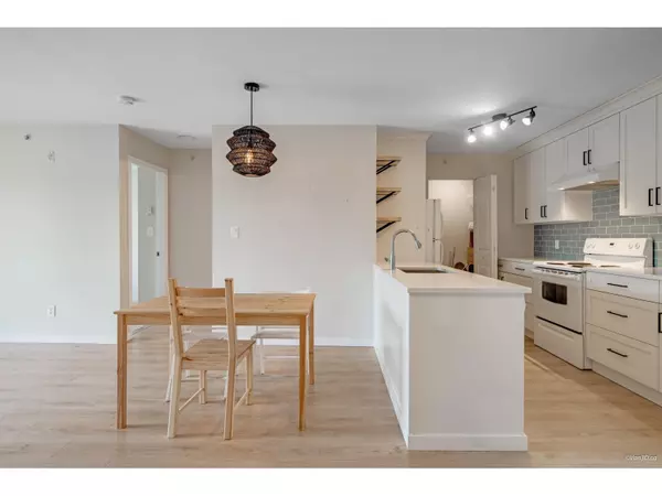 33960 OLD YALE RD #409, Abbotsford, BC V2S2J9