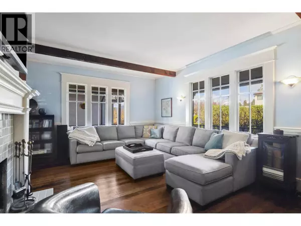 North Vancouver, BC V7M2A3,341 W 22ND STREET