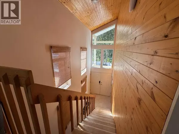 Maple Ridge, BC V2W1A8,23418 TAMARACK LANE #UPPER