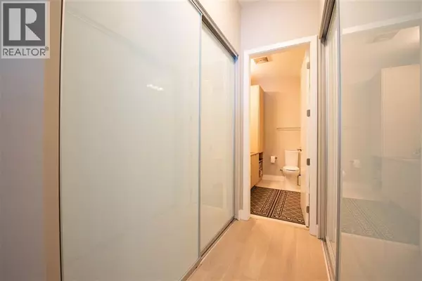 New Westminster, BC V3M0J6,262 SALTER ST #3FL