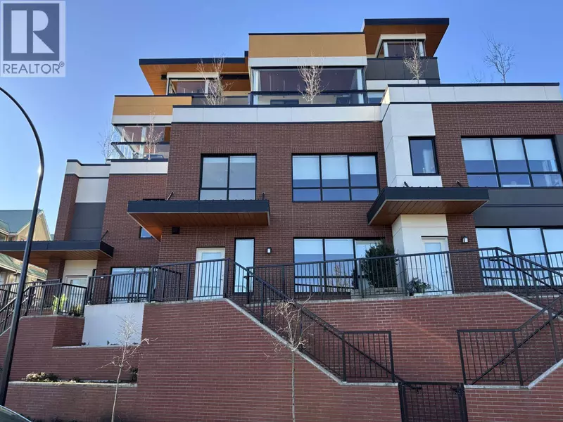 11639 227 ST #104, Maple Ridge, BC V2X9J6