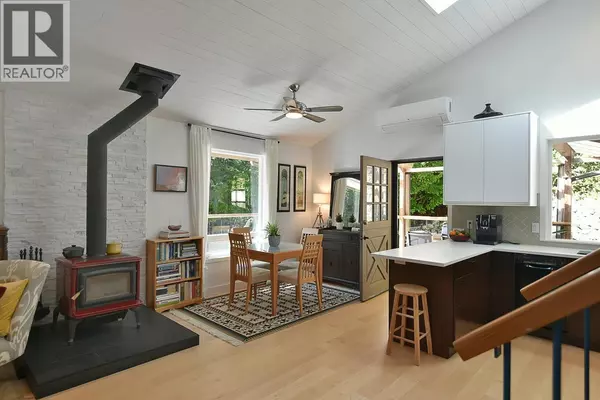 Sechelt, BC V7Z0C6,5640 CARMEL PLACE