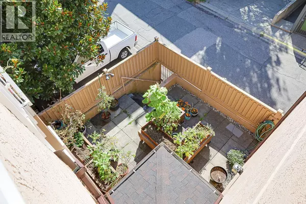 Vancouver, BC V6G2A2,890 BROUGHTON ST #5