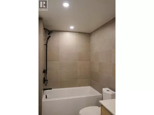 New Westminster, BC V3M0N7,310 SALTER ST #403