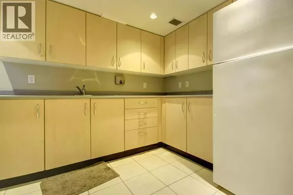 Vancouver, BC V5R6H4,3663 CROWLEY DR #608