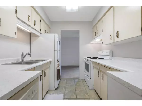 Abbotsford, BC V2T6N8,32040 PEARDONVILLE RD #308