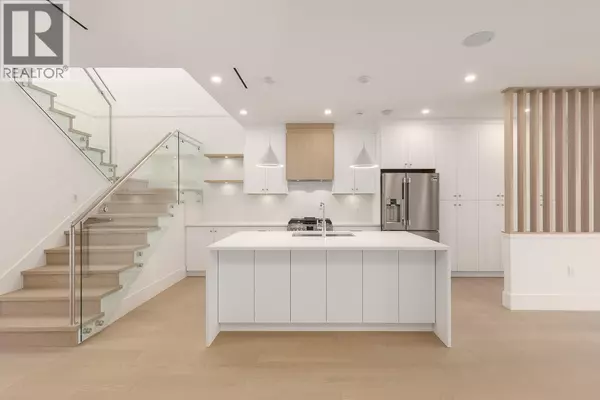 Burnaby, BC V5G1W7,3929 FOREST STREET