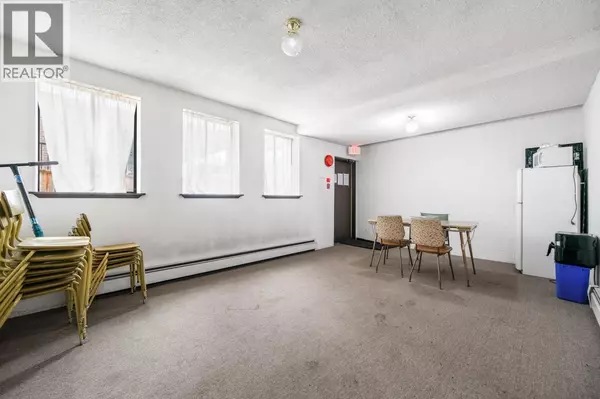 Port Coquitlam, BC V3C3E6,2425 SHAUGHNESSY ST #203