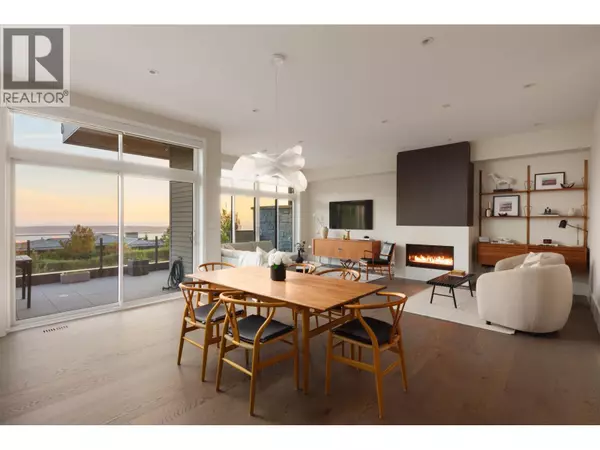 2821 CHIPPENDALE ROAD, West Vancouver, BC V7S0A7