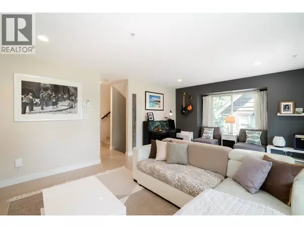 Maple Ridge, BC V2X8X1,22206 124 AVE #9