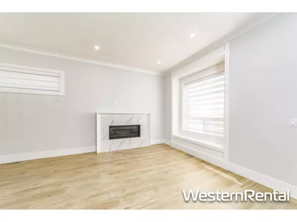 Surrey, BC V3Z9W9,16591 25A AVENUE