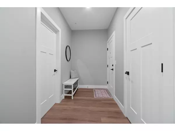 Harrison Hot Springs, BC V0M1K0,470 ESPLANADE AVE #106